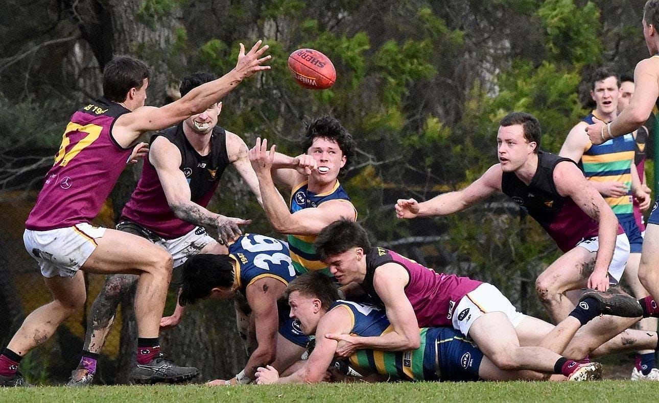 Lachie Riley (57), Brede Seccull, James Blight and Max Sievers all in the action