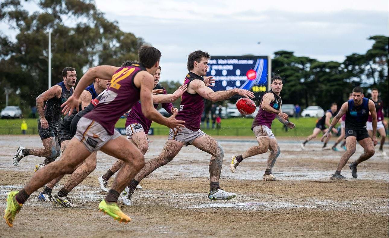 Josh Gasparini leads the pack including Lachie Riley (42), Jack Lonie and Jayce Morgan early in the game