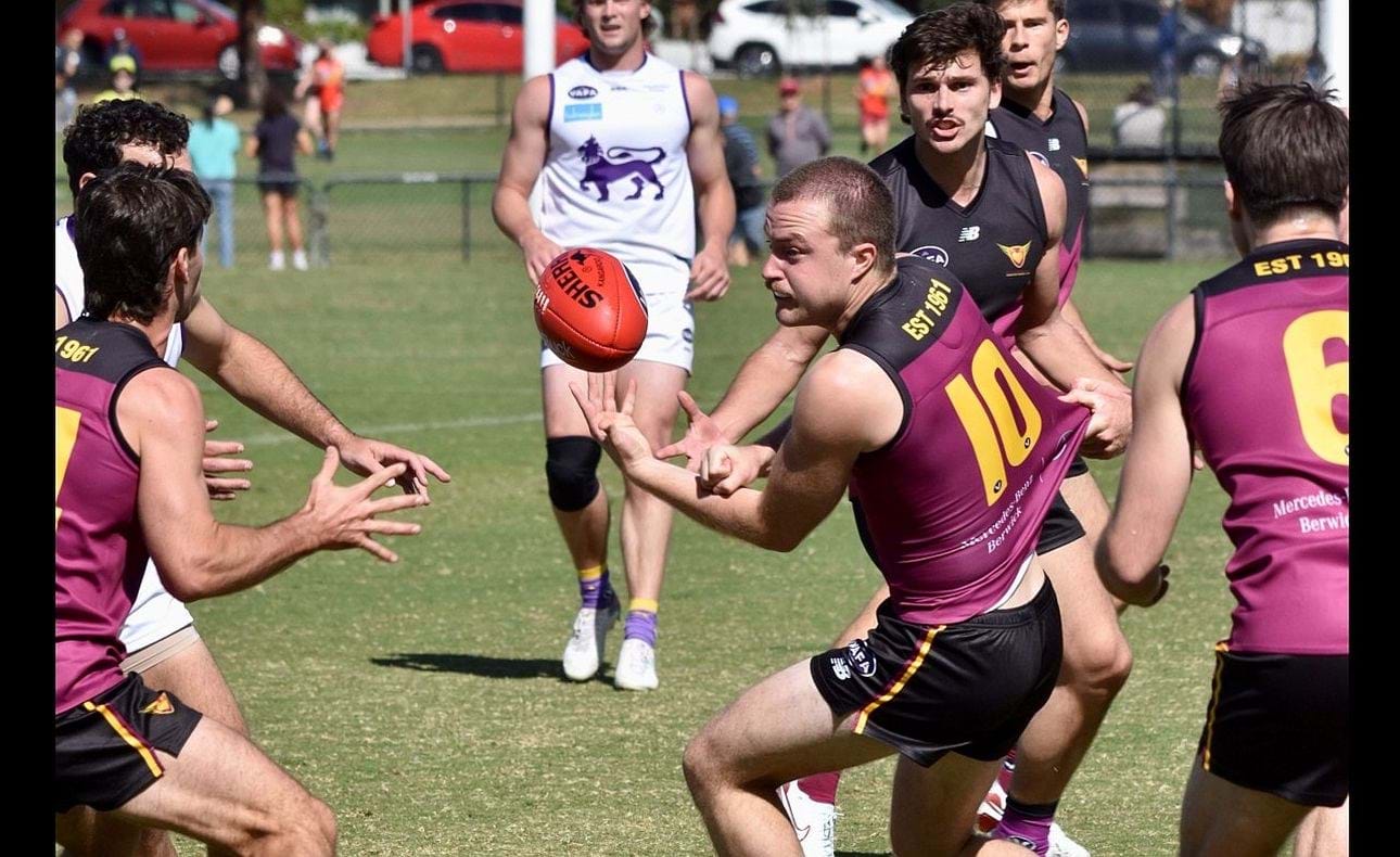 The sure hands of Max Sievers clearing from congestion