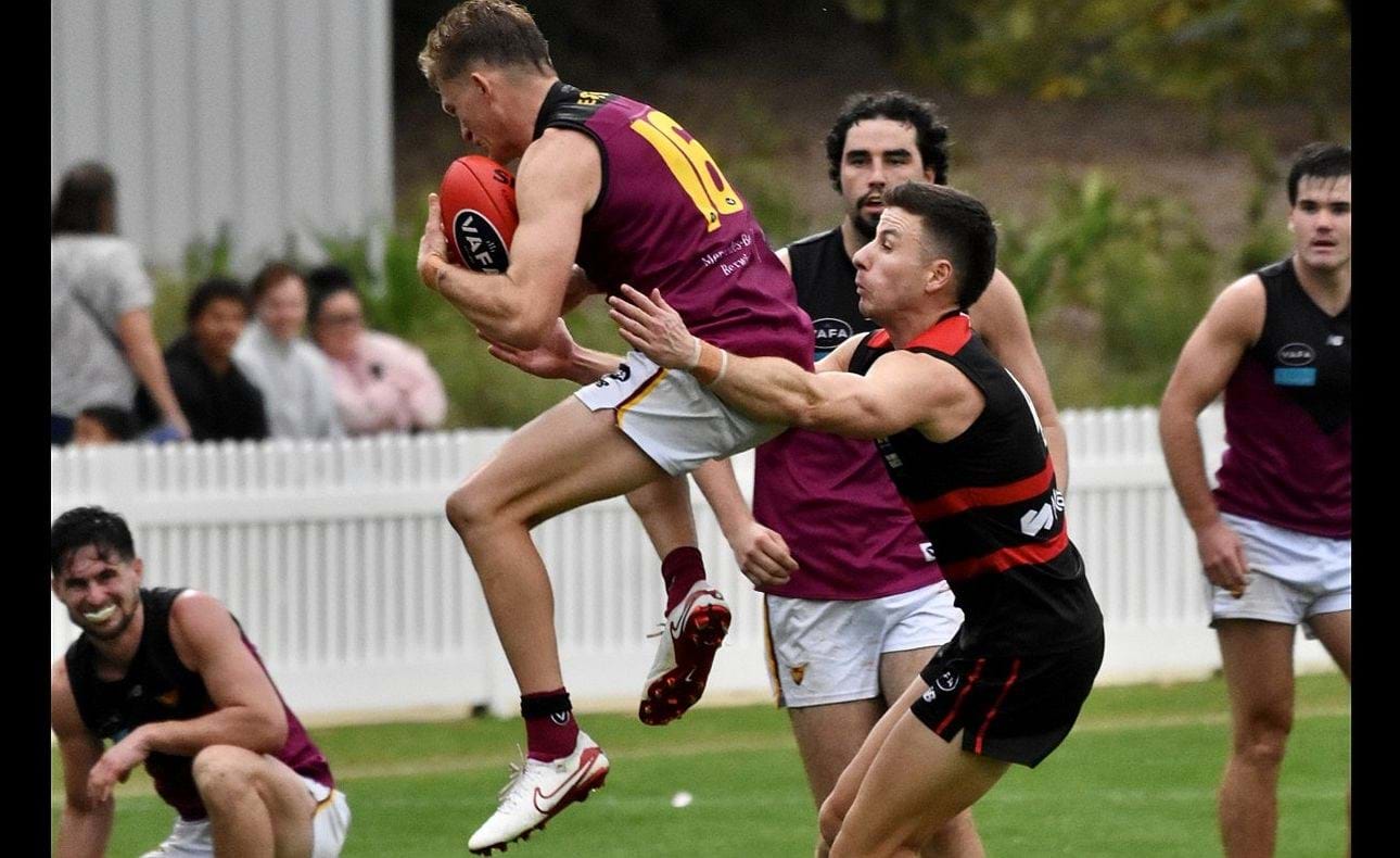 Rayner Seccull marks in defence
