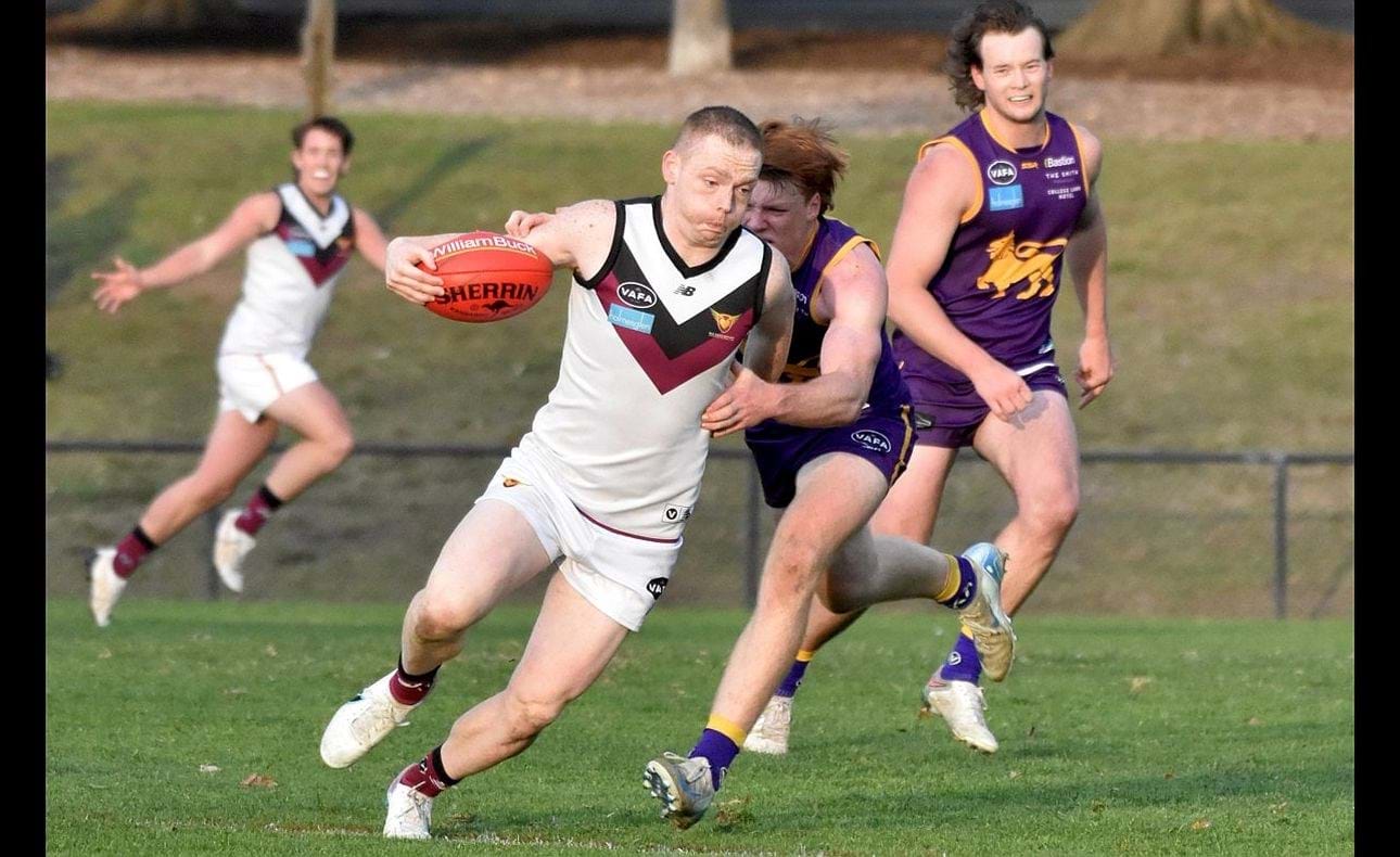 Despite plenty of attention from Collegians' defence, Dre Stefanakis proved elusive as ever and booted four goals