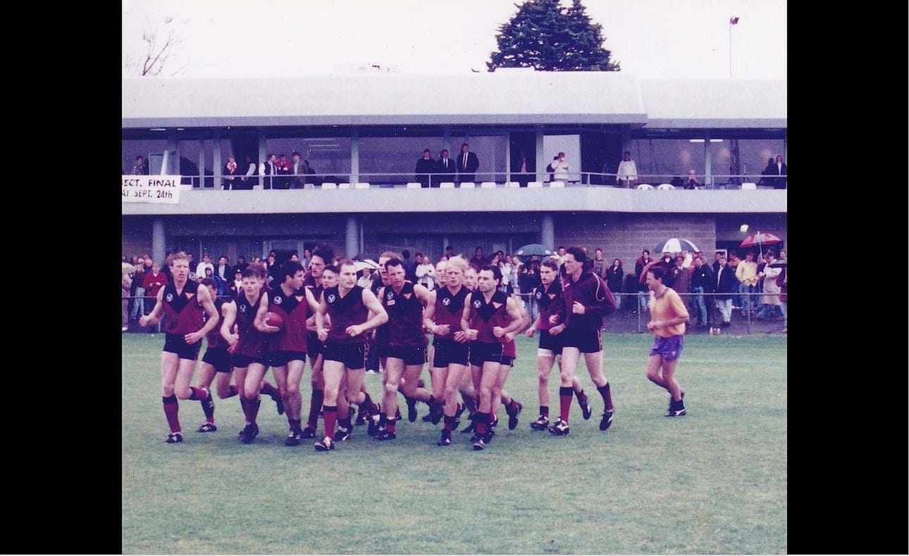 The Bloods look like they mean business in their warm-up prior to the 1995 Grand Final at Elsternwick Park.