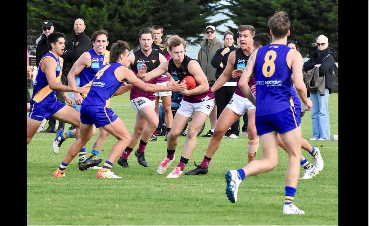 Castan Racunica surrounded by friend and foe